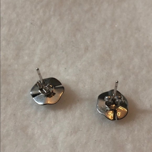 Flower Floral CZ Silver Stud Earrings Women Small Modern Minimalist Work Casual - Picture 3 of 6